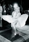 Marilyn Monroe poster. Iconic Skirt Blowing B/W 700 x 1000mm